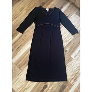 green emerald velvet dress Vixen Seamed Flare Maxi Sleeveless Dress - Lace Black main image 0